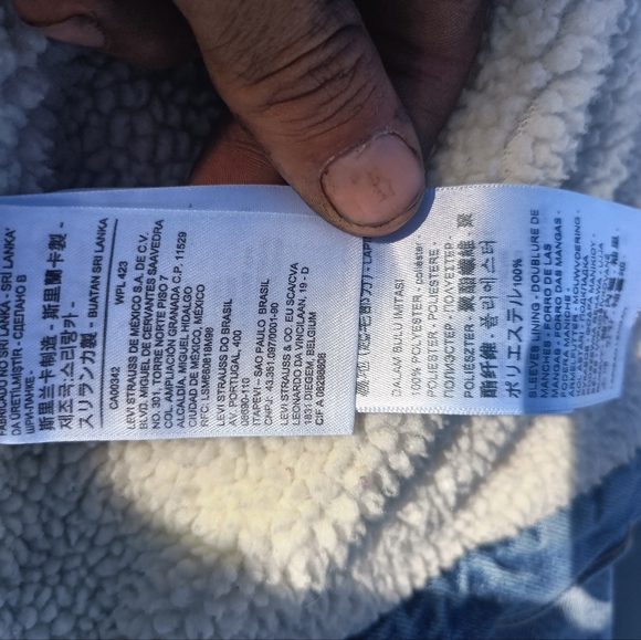 Women Y2k Levis Sherpa Coat - Picture 7 of 13